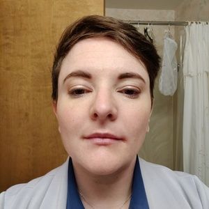 Meet your Posher, Stacy